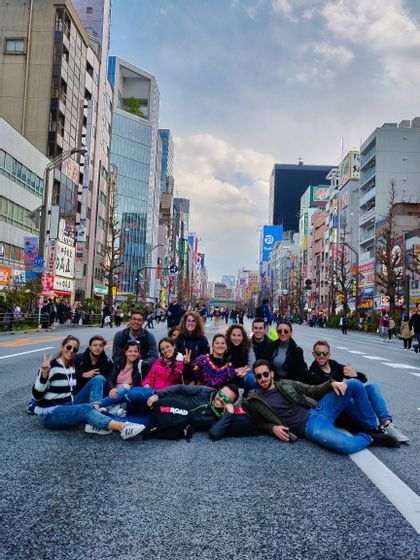 trip-japan-adventure-tokyo-city-group