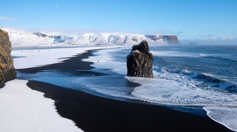 viaggio-avventura-islanda-mondo-spiaggia-nera-reynisfjara.jpeg
