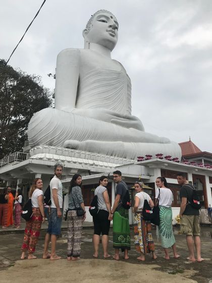 Srilanka-buddha-group