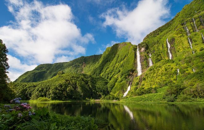 Nature-landscape-azores-waterfall