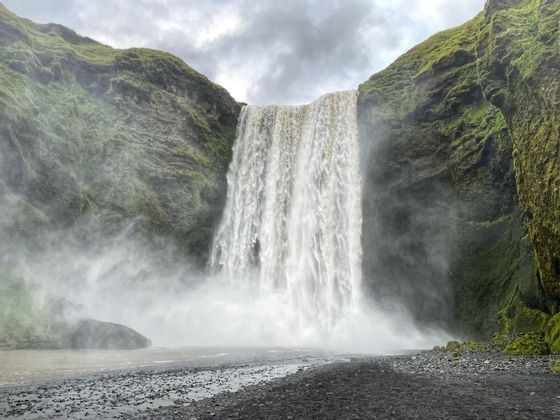 iceland-skogafoss-summer.jpeg